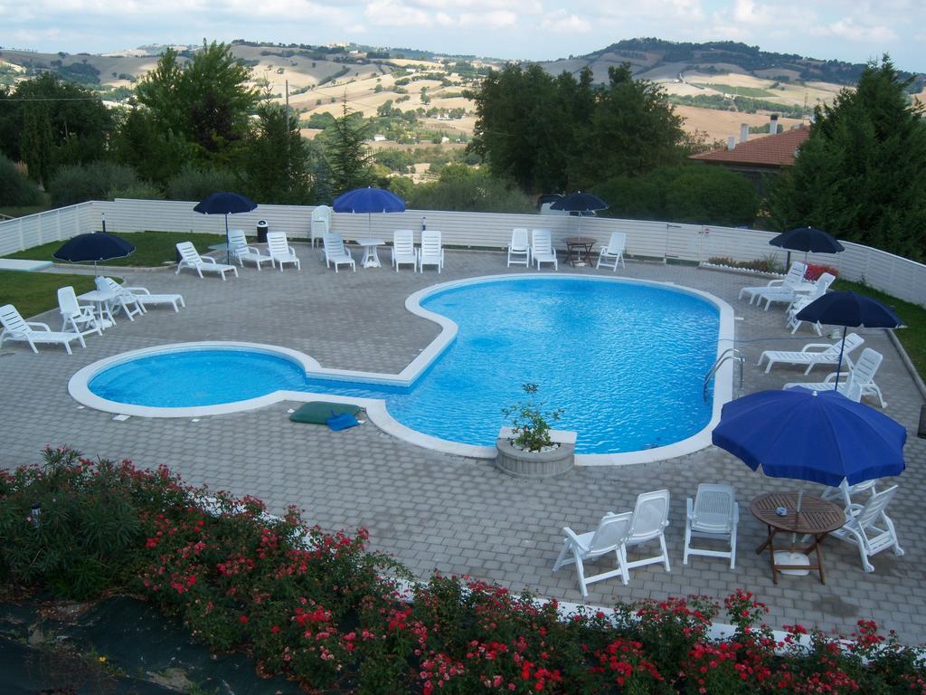 Agriturismo Lo Sgorzolo 佩尔戈拉 外观 照片